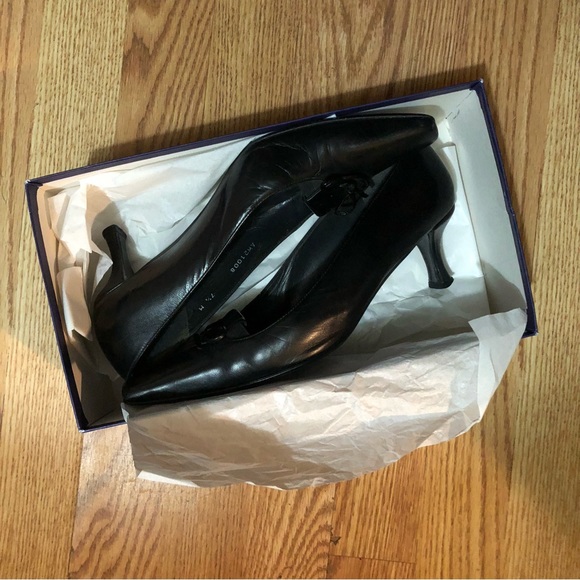 Vintage Stuart Weitzman Kitten Heels - Picture 2 of 6